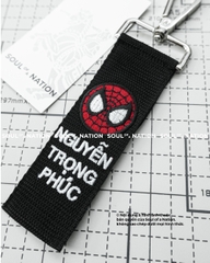 Móc khoá thêu hình ôm viền SPIDER MAN theo yêu cầu