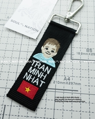 Móc khoá thêu hình ôm viền Em bé theo yêu cầu