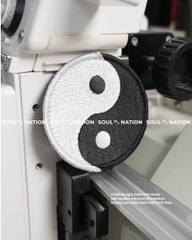 Patch thêu hình ôm viền Thái cực theo yêu cầu