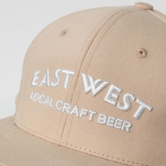 Dự án Nón snapback đồng phục thêu satin 3D East West Brewing theo yêu cầu