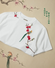 Áo Thun Thêu Ruy Băng Thủ Công - Tiên Điểu Thưởng Đào