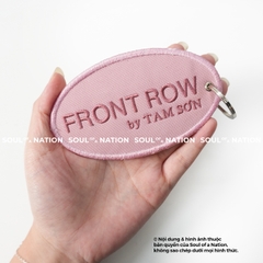 Móc khóa thêu ôm viền Front Row theo yêu cầu