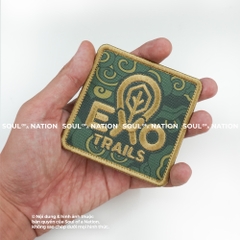 Patch thêu hình ôm viền EXO TRAILS theo yêu cầu