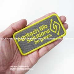 Patch thêu hình ôm viền Agritech Bio theo yêu cầu