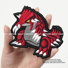 Patch thêu hình ôm viền có velcro Khủng Long Đỏ theo yêu cầu