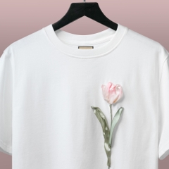 Áo Thun Thêu Ruy Băng Thủ Công - Hoa Tulip Hồng Tô Màu Nước