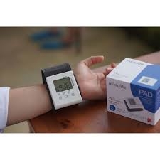 Huyết áp cổ tay W3 MICROLIFE