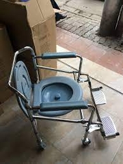 Ghế bô có bánh, có đế chân NATRIRA