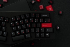 Bộ keycap JKDKeys KM Crimson Heartbreak (Cherry profile / PBT Dyesub)