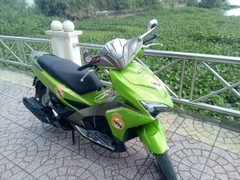 Sơn xịt Samurai Kurobushi - MÀU XANH LÁ Yamaha Y620 (400ml)