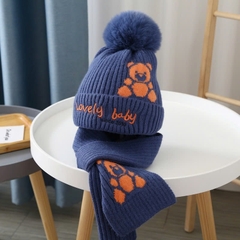 NÓN LEN MỘT QUẢ BÔNG KÈM KHĂN CỔ GIỮ ẤM ĐÁNG YÊU CHO BÉ