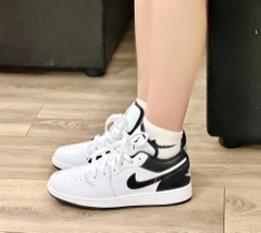Jordan 1 Low ‘White Black’ 553560 132