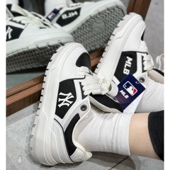 MLB Chunky Liner Wide NY Black 3ASXCW4N 50BKS
