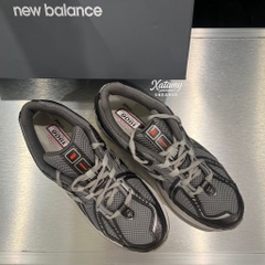 New Balance 1906R Black Metallic Urgent Red Slate U1906RCO