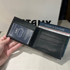 Ví Tommy Hilfiger Men's Bifold Genuine Leather Wallet Black 31TL240005 001