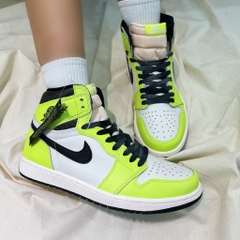 Jordan 1 Retro High OG Volt 555088 702