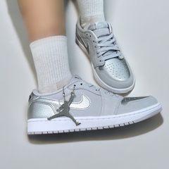 Jordan 1 Retro Low OG Metallic Silver CZ0709 002