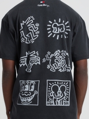 Áo Tommy X Keith Haring Dual Gender Black DM17335 001