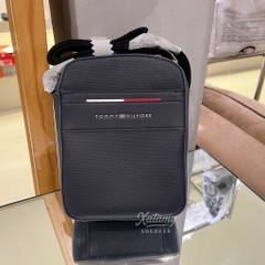 Túi Tommy Hilfiger Signature Stripe Mini Reported Bag Space Blue XM07439 400