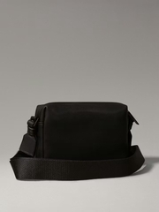 Túi Calvin Klein Logo Crossbody Camera Bag Black 4D3088G 001