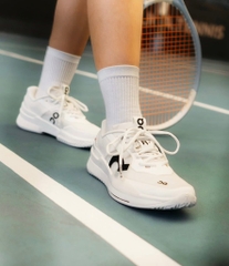 On The Roger Pro 2 ‘All White’ (NO BOX) 3ME10300108