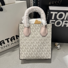 Túi Michael Kors Mercer Extra-Small Logo and Leather Rose Poudre Multi 35T1GM9C0I