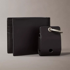 Ví Calvin Klein Monogram Logo Slim Bifold Wallet Black + Airpods Case Gift Set 4G1015G 001