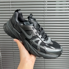 Nike V2K Run ‘Black Anthracite’ HJ4497 001