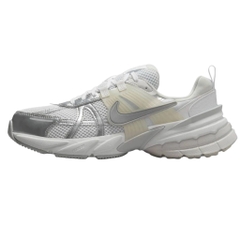 Nike V2K Run ‘Metallic Silver’ FD0736 104