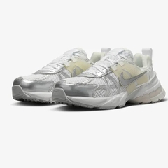 Nike V2K Run ‘Metallic Silver’ FD0736 104