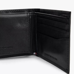 Ví Tommy Hilfiger Men's Pebbled Leather Bifold Wallet Black 31TL220094