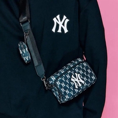 Túi MLB Monogram Crossbody 2 ngăn NY Đen 3ACRS012N