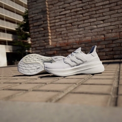 Ultraboost 5 Cloud White ID8848
