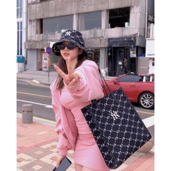 Túi Tote MLB Monogram Diamond Jacquard NY Black 3AORM012N-50BKS