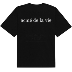 Áo ADLV BLack nhóc cầm bánh áo vàng