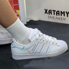 Superstar White Hologram GV8899