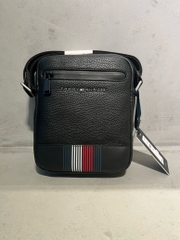 Túi Đeo Chéo Tommy Hilfiger Transit Mini Reporter Bag Black AM12484 001