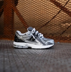 New Balance 1906R ‘Silver Metalic Black’ GC1906CG