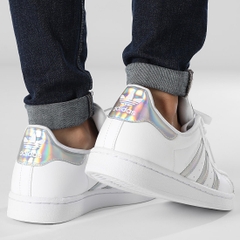 Superstar White Hologram IG0238