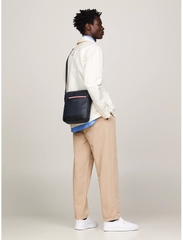 Túi Đeo Chéo Tommy Hilfiger Stripe Reporter Bag Space Blue AM12199 400