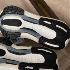 Ultraboost Light Core Black GY9351
