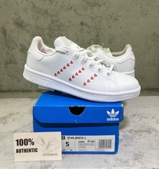 Stan Smith White trái tim red EG6495
