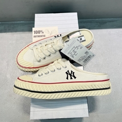 MLB Mule White đạp gót