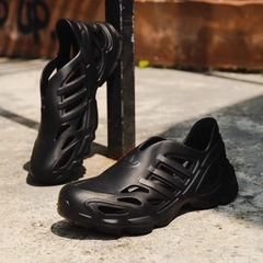 adiFOM SUPERNOVA Black IF3915
