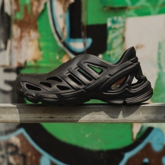 adiFOM SUPERNOVA Black IF3915