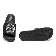 Dép Versace Jeans Couture Gummy V-Emblem Black 72VA3SQ5 ZS192 899
