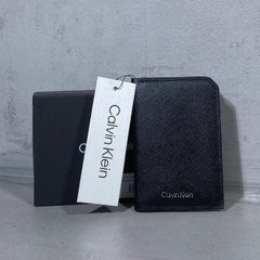 Ví Calvin Klein Refined Saffiano Compact Bifold Wallet Black 4720 0501 010