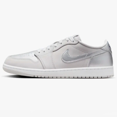 Jordan 1 Retro Low OG Metallic Silver CZ0709 002