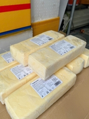 Phô mai khối Amozzaa khối 2,2kg