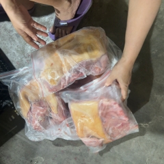 Sườn dê Có Da nóng cấp đông ra bịch 1kg